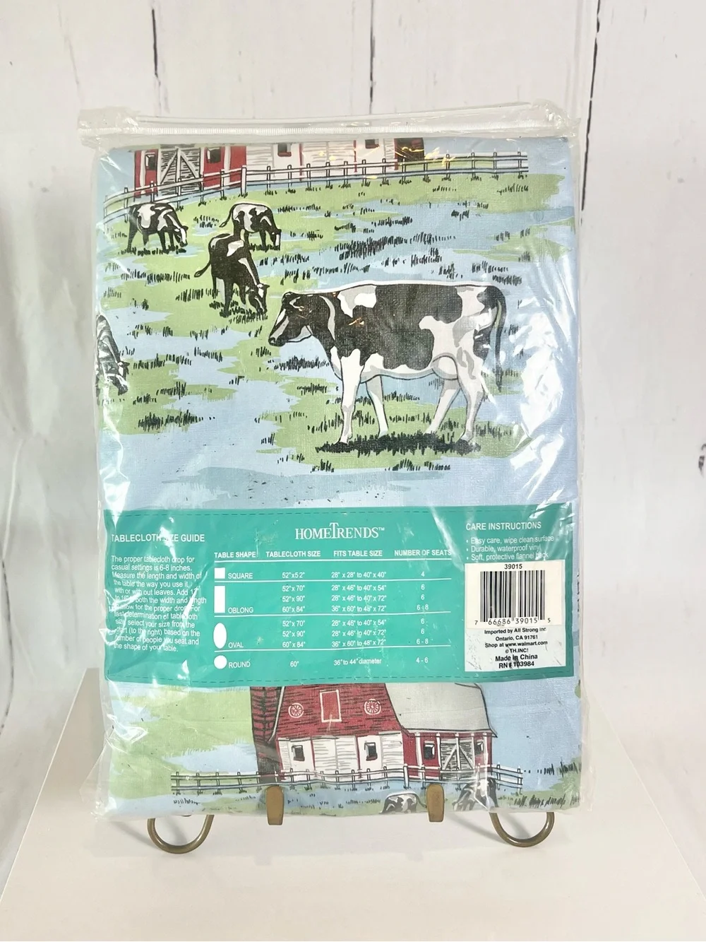 NIP Vintage Hometrends Country Farm Scene Vinyl Tablecloth  60